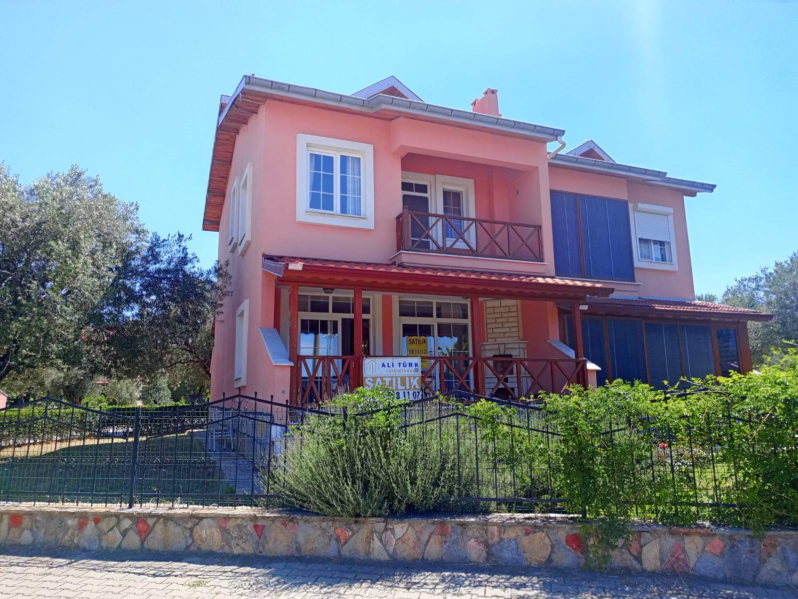 ce32170a 0577 498e b3ca 782de9368bc7